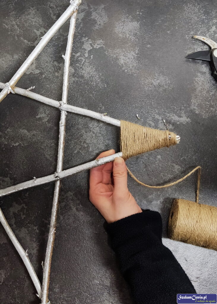owijanie sznurkiem gwiazdy