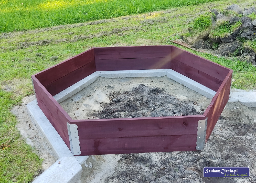 druga warstwa desek grządki