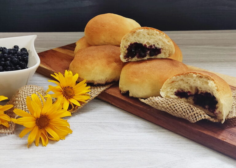 Jagodzianki – przepis bez mleka krowiego i jajek