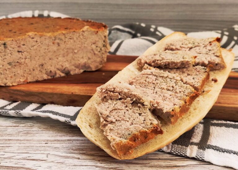 Odkryj sekret domowego pasztetu z królika na Wielkanoc: Przepis krok po kroku.