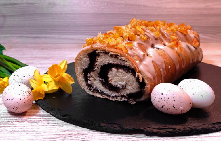 Odkryj tajniki przygotowania wegańskiej rolady makowej na Wielkanoc!