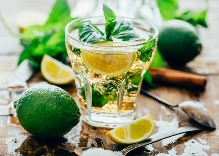 Syrop z mięty: Orzeźwiający eliksir na lato!