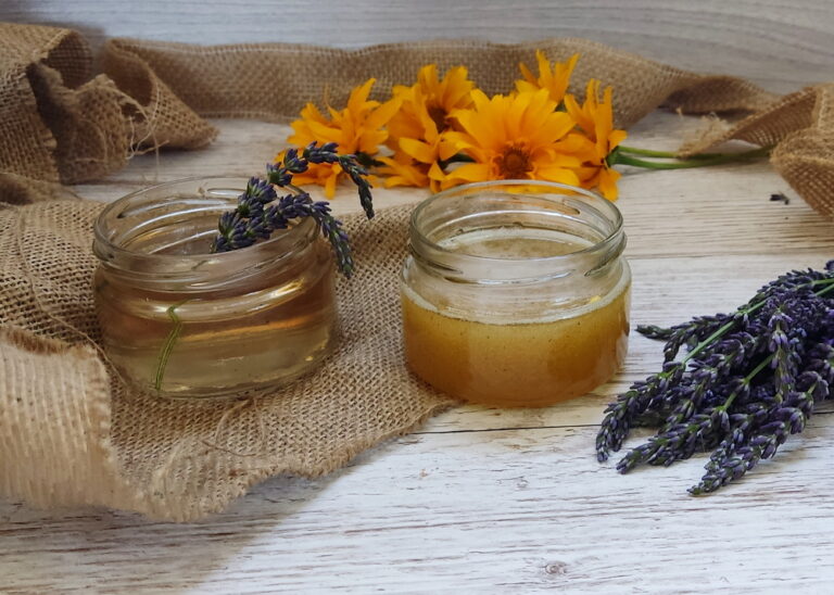 Jak zrobić aromatyczny miód lawendowy w kilka minut?