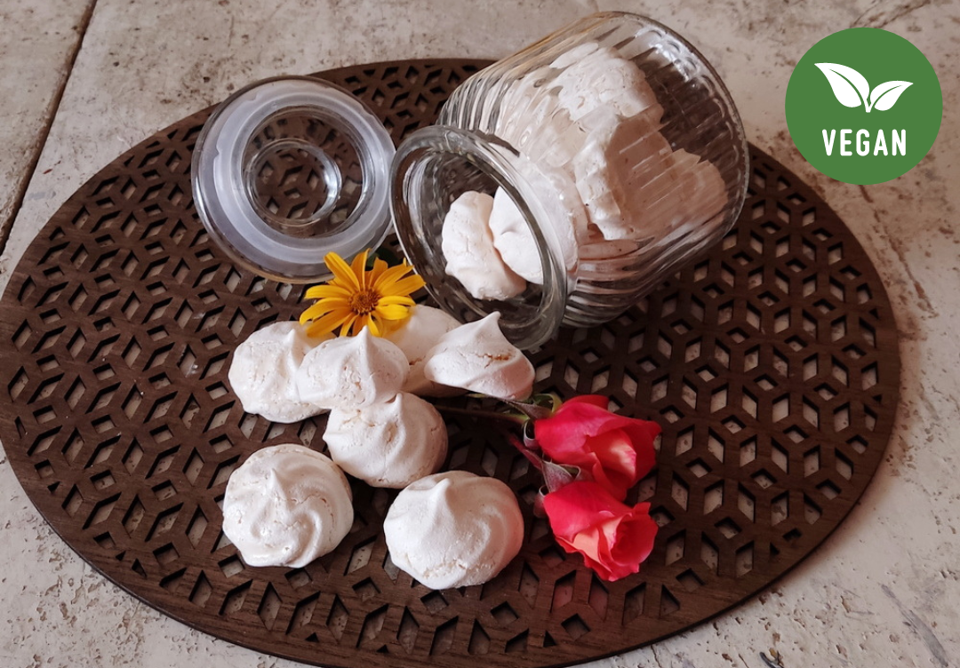 wegańskie bezy z aquafaby