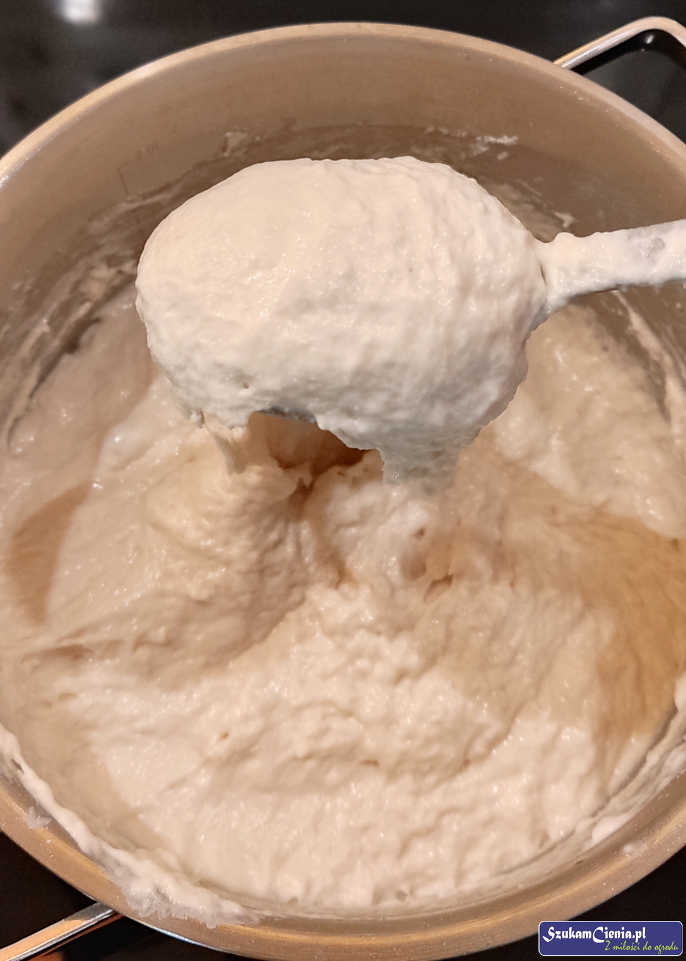 ciasto focaccio po wymieszaniu