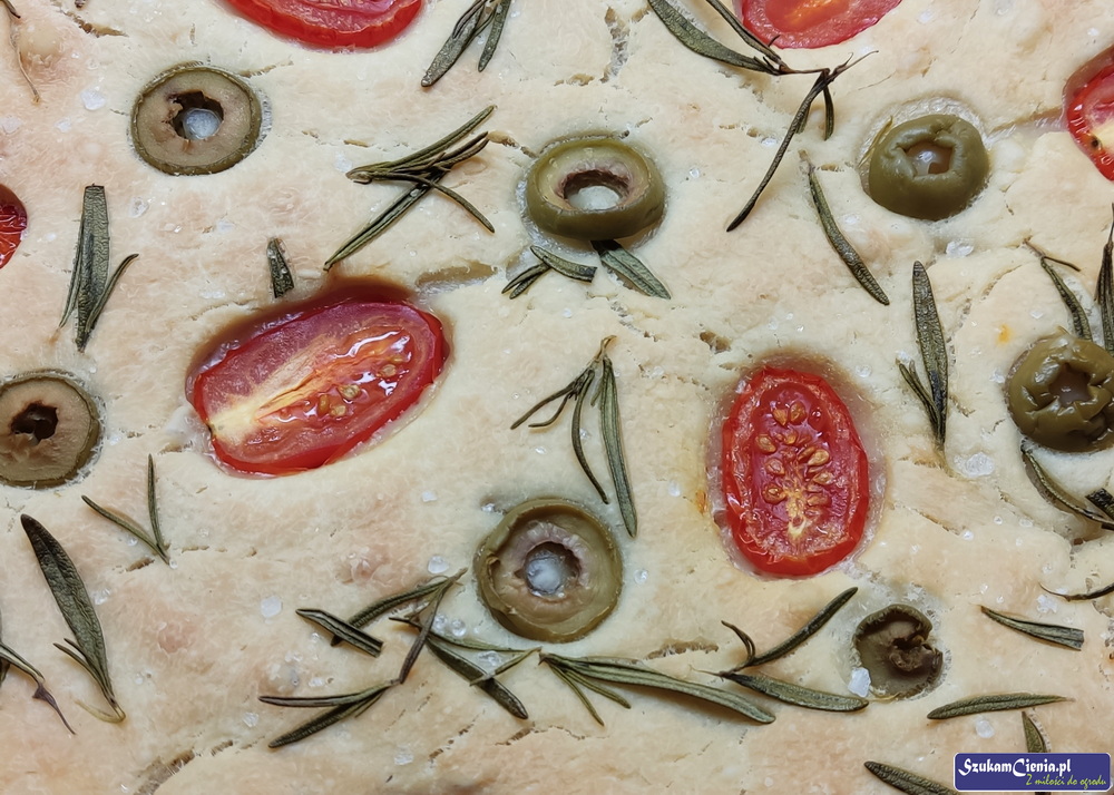 upieczone ciasto focaccia