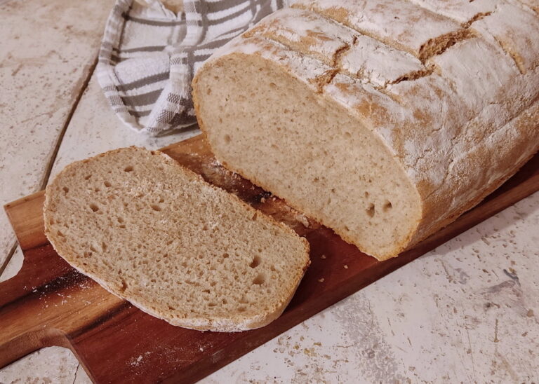 Sekret Chrupiącej Skórki: Przepis na Chleb Pszenno-Żytni