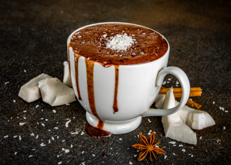 Rozgrzej Zimowe Wieczory Wegańską, Aromatyczną Czekoladą na Gorąco!